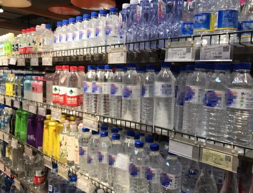 超市疑云 北漂女白领16次大量购水的背后